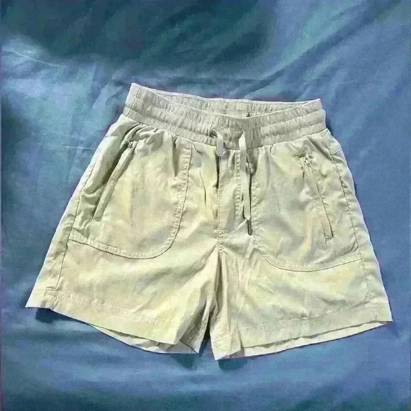 🍁4/$15🍁Shorts - Picture 1 of 7